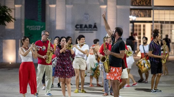 Projeto Sol Tu Som na Praça anima ressaca de Carnaval no Centro Dragão do Mar neste sábado (24) – Governo do Estado do Ceará