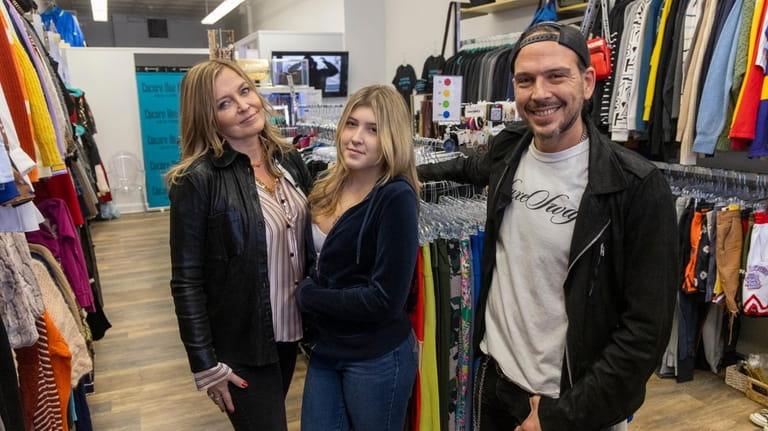 New stores open on Long Island: Clothing, books, beauty and more