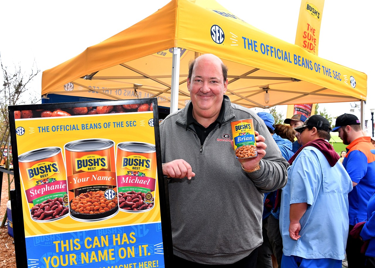 Brian Baumgartner, Bush’s Beans donate to East TN food bank for National Chili Day