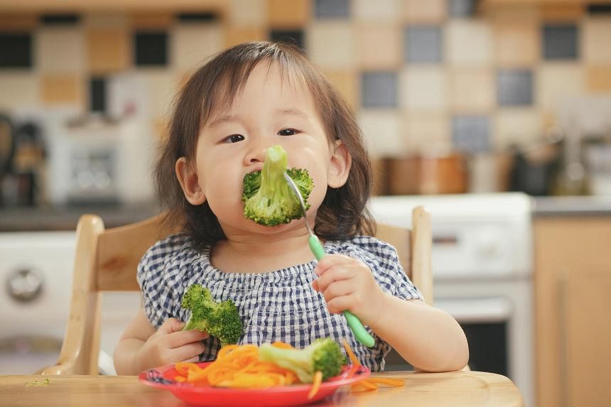 New guidelines to foster healthy eating habits in children from infancy