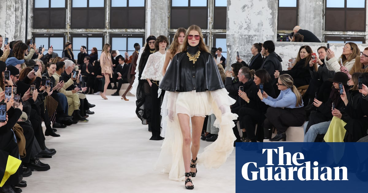 Boho makes a comeback at Chloé Paris fashion week show