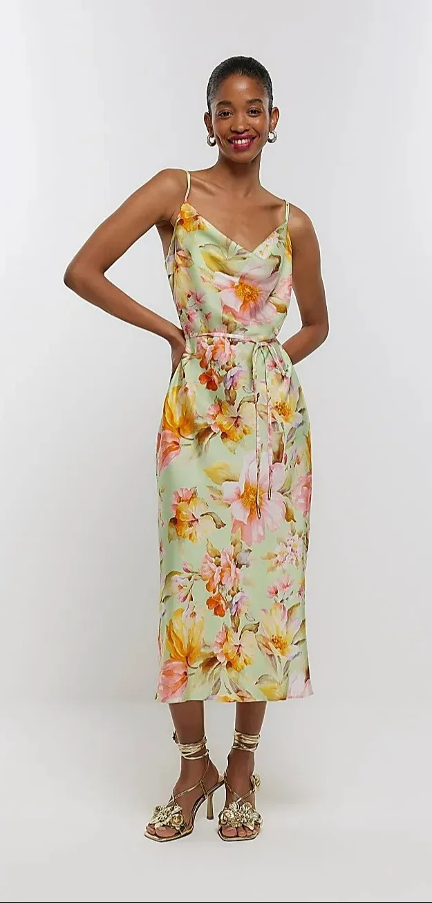 Fashion fans are going wild for River Island’s ‘stunning’ floral spring and summer wedding guest dress