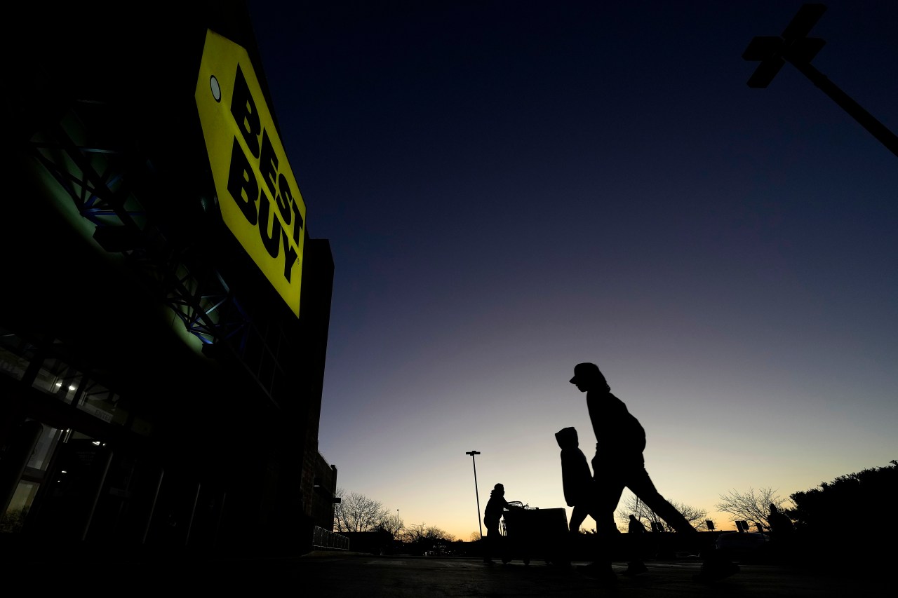 Best Buy’s shares up after chain posts smaller-than expected sales decline for 4Q