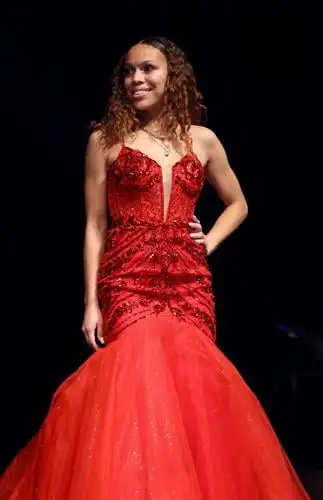 KHS PTA Spring Fashion show 12.jpg