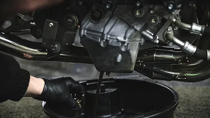 Engine oil in motorcycle turns black prematurely, so keep these things in mind, know the details