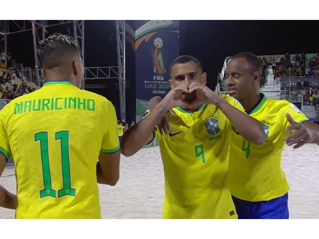 De virada, Brasil vence Irã e vai para final da Copa do Mundo de Futebol de Areia