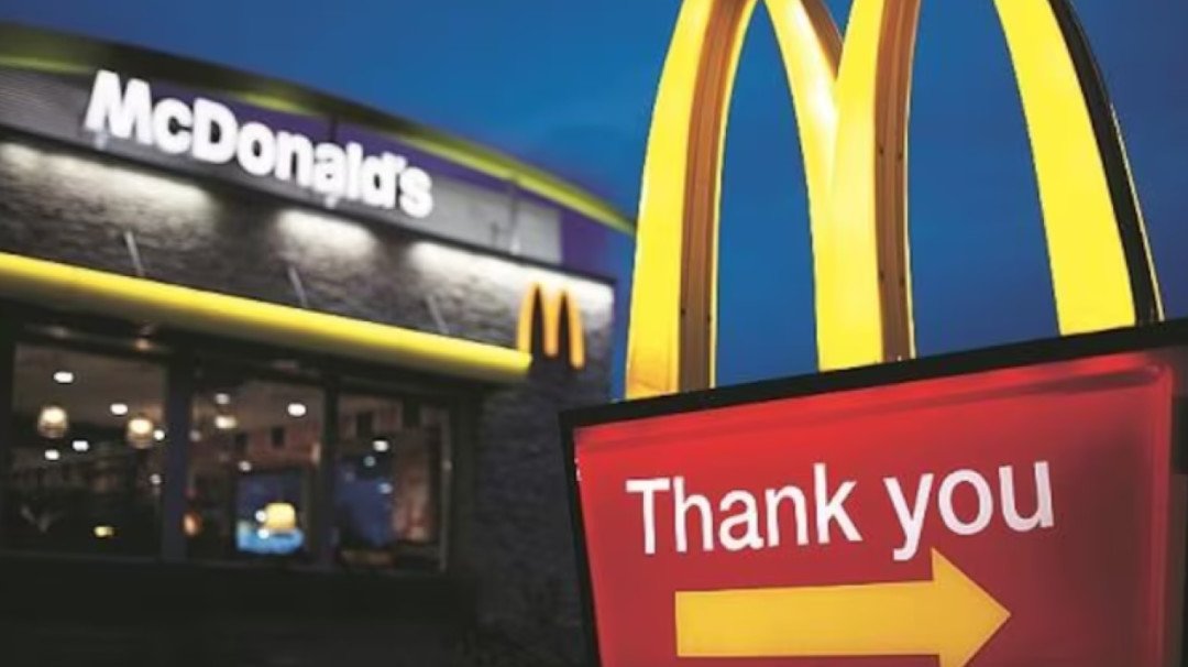 Mumbai fda sent notices to mcdonald’s and other 30 fast food outlets | मुंबई- FDA ने मैकडॉनल्ड्स और अन्य 30 फास्ट फूड आउटलेट्स को नोटिस भेजा