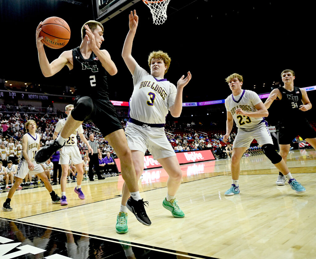 Lake Mills nips North Union in state hoops quarterfinals