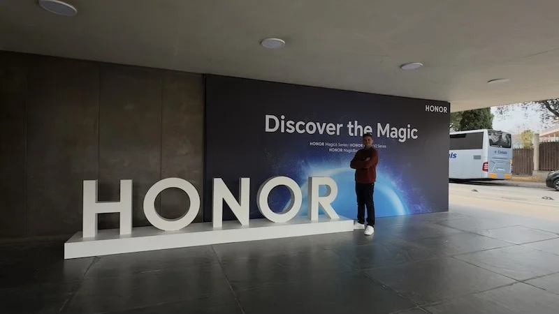 Paul from Gadget Flow at MWC 2024 with Honor