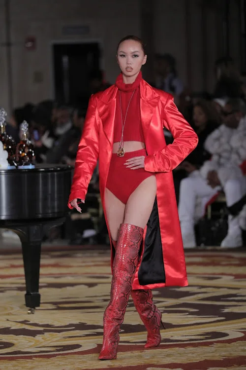 A model walks the runway during the LaQuan Smith Fall-Winter 2024 show.