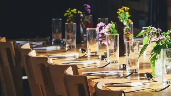Date Palm Centerpieces: Incorporate date palms or faux palm leaves in vases as centerpieces to symbolize blessings and abundance during Iftar gatherings. (Unsplash (Representative Image))