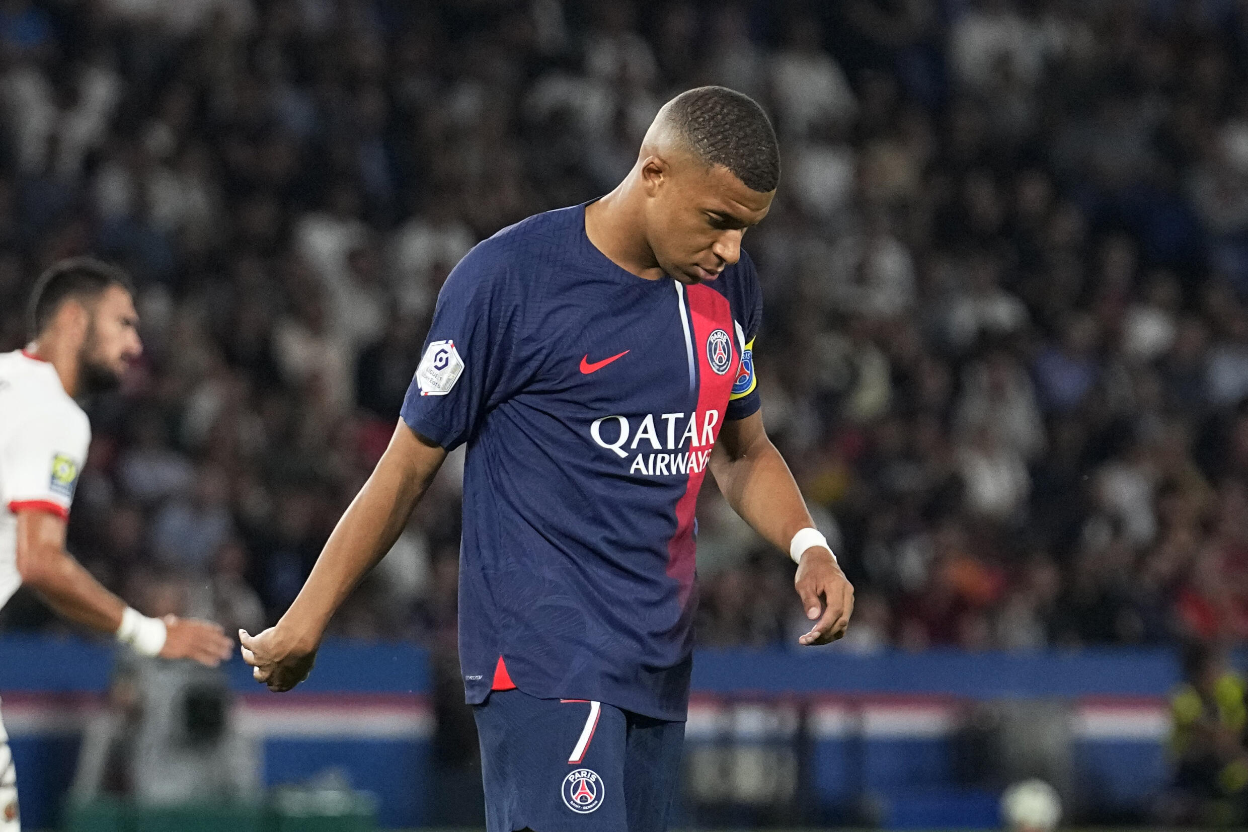 Futebol: Terceiro jogo consecutivo sem marcar para Mbappé, PSG volta a não vencer