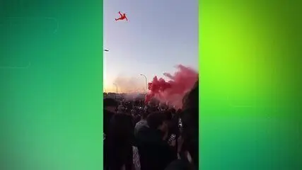 Torcida do Atlético de Madrid chama Vinicius Jr de chimpanzé antes de duelo na Champions