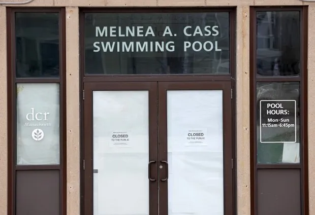 Signs on the doors of the Melnea Cass Recreational Complex which has now been taken over by migrants. (Matt Stone/Boston Herald)