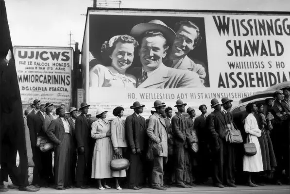 Étude d'après Margaret Bourke-White, At the time of the Louisville flood (1937). Courtesy of Brodbeck & de Barbuat / Galerie Papillon.