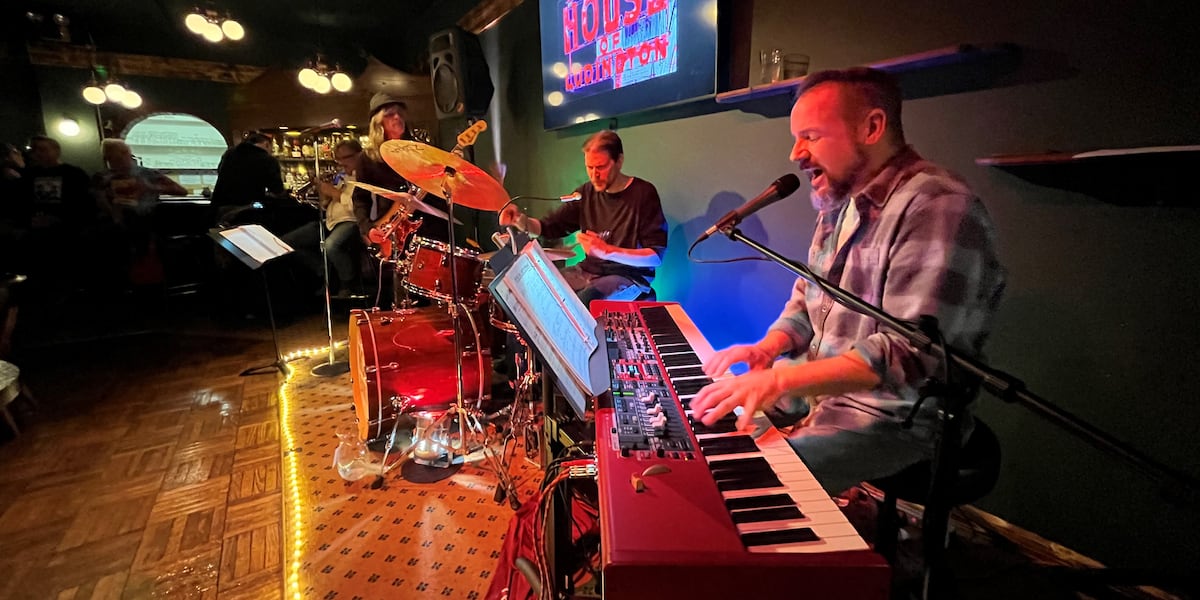 Downtown music livens up Escanaba’s nightlife