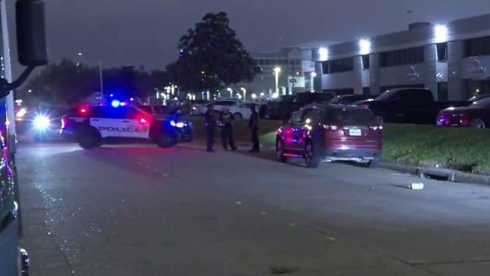 3 safety takeaways after Houston rodeo-goer gets robbed and shot walking back to his car