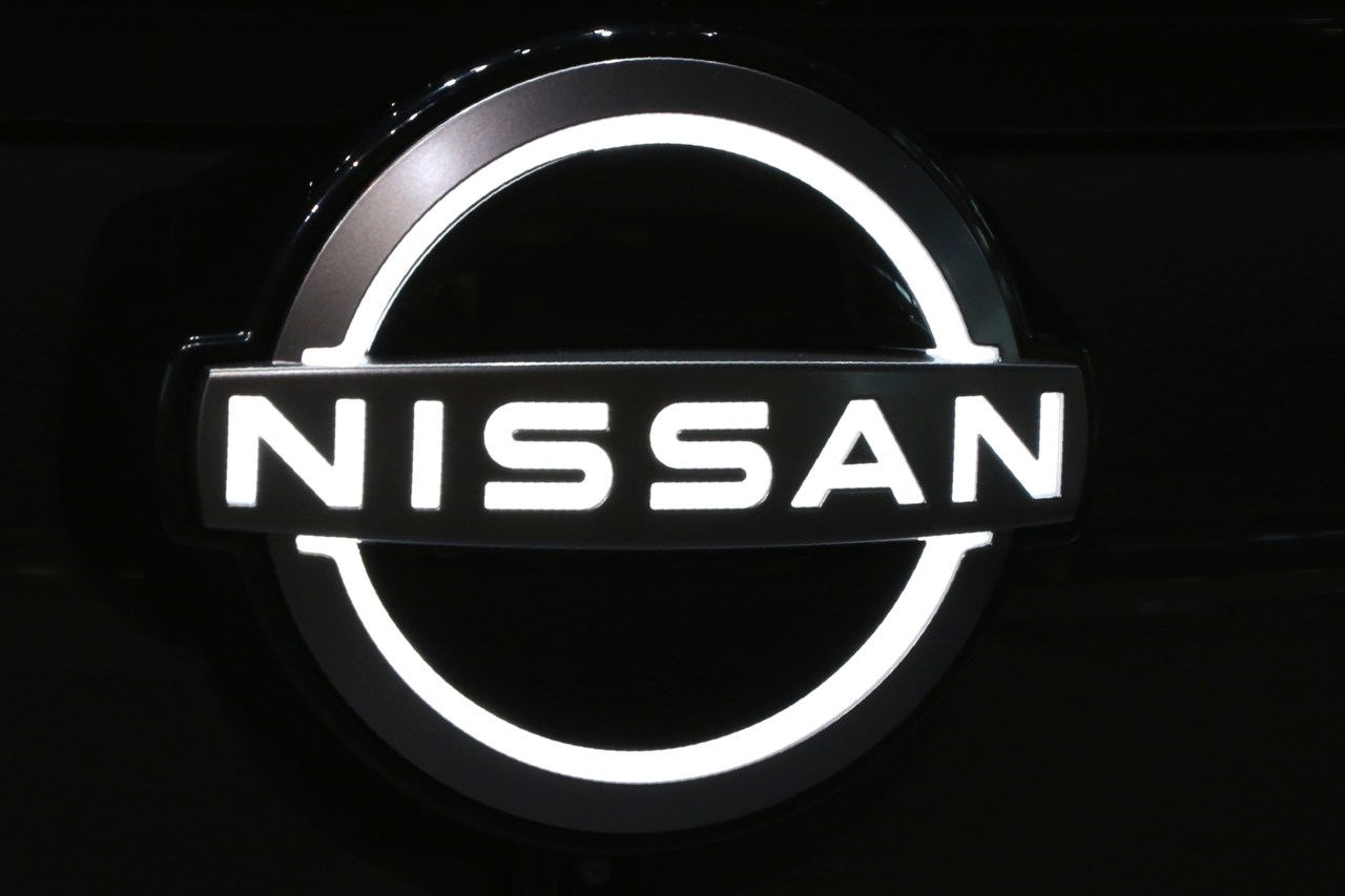 Honda and Nissan agree to work together on developing electric vehicles and intelligence technology