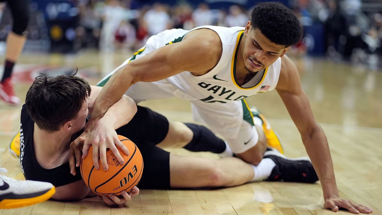 No. 14 Baylor pulls away from Cincy for 68-56 Big 12 tourney win