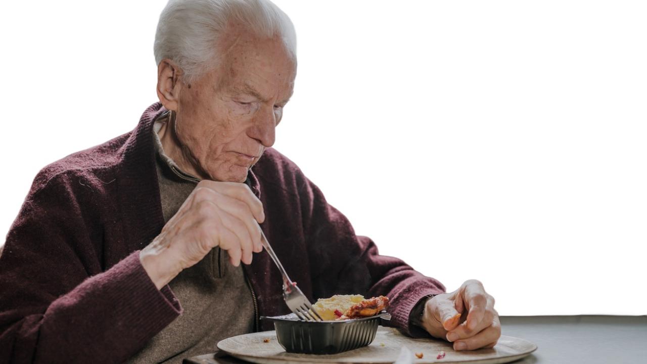 Study Shows a Healthy Diet is Linked with a Slower Pace of Aging,