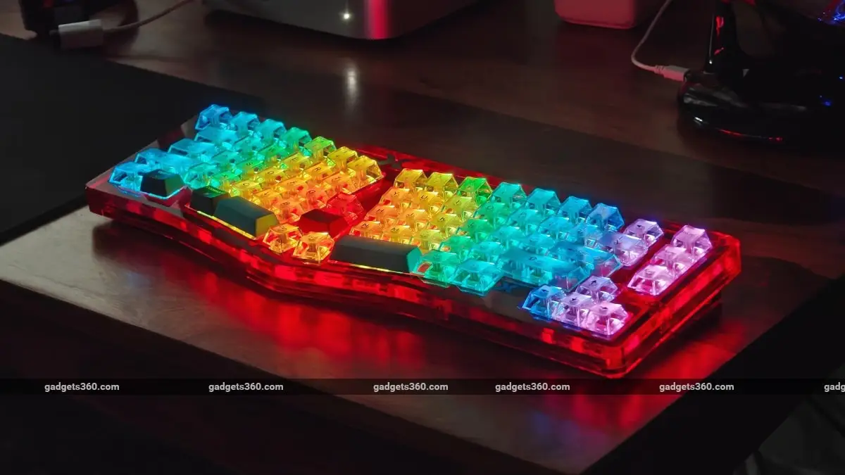 XPlus Vickyboard Ergo Split V RGB dark ndtv XPlusVickyBoardErgoSplitV  XPlus