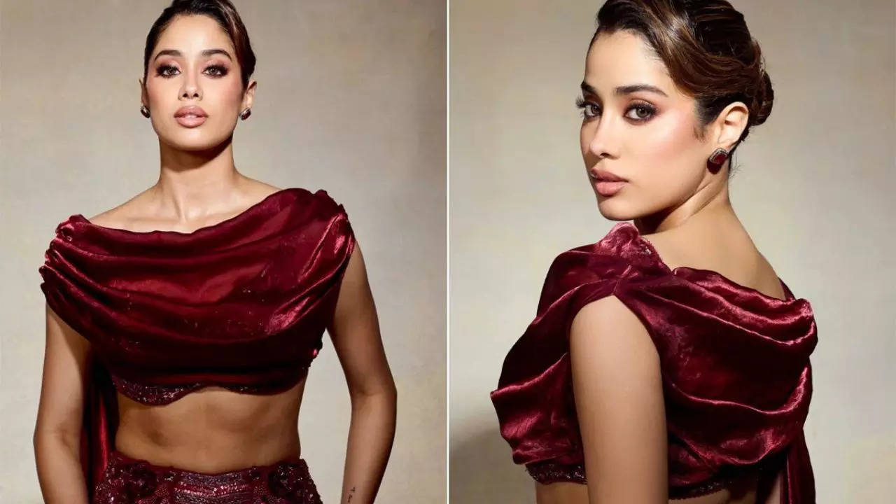 Janhvi Kapoor’s Jewel-Toned Makeup Look At Lakme Fashion Week Screams Glamour