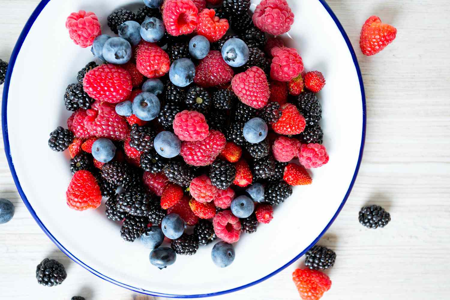 The 8 Healthiest Berry Varieties, According to Registered Dietitians