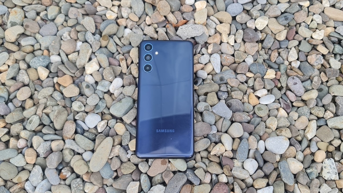 Samsung Galaxy F54 5G Review: हफ्ते भर बैटरी बैकअप, 108 मेगापिक्सल कैमरा, कैसी है परफॉर्मेंस?