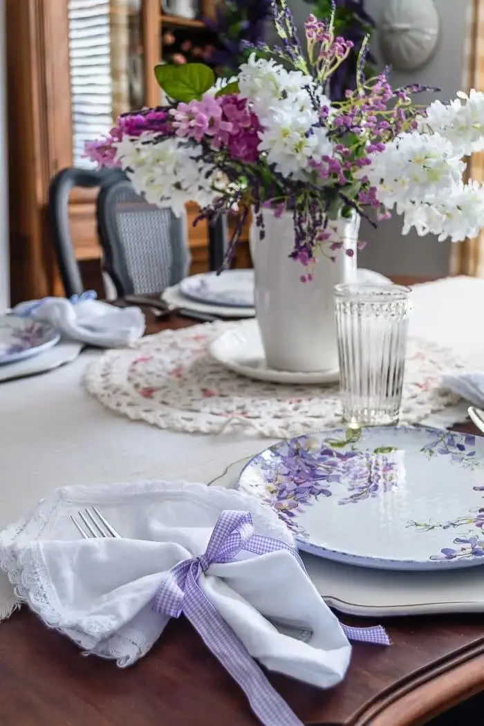 summer decorating ideas tablescape