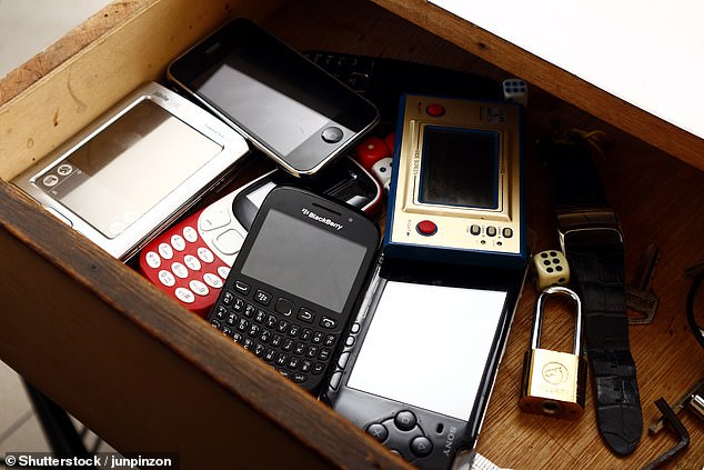 British households hoard 880m gadgets containing precious materials