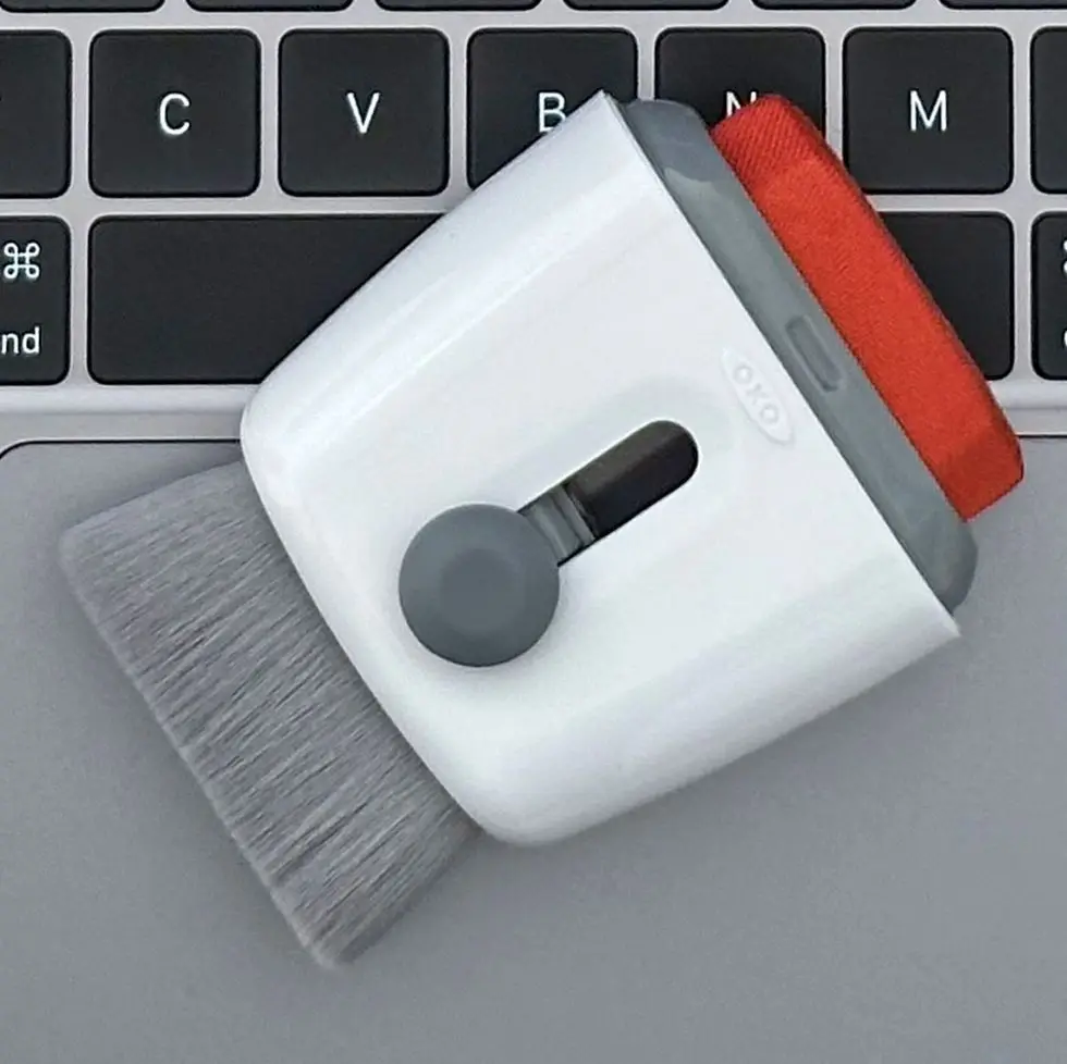 Sweep & Swipe Laptop Cleaner