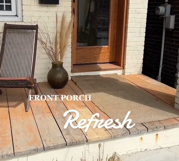 I gave my front porch a spring refresh – it looked tired but now it’s shiny