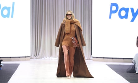 ‘Her hair was luscious’: Elle Macpherson makes runway return at Melbourne fashion festival