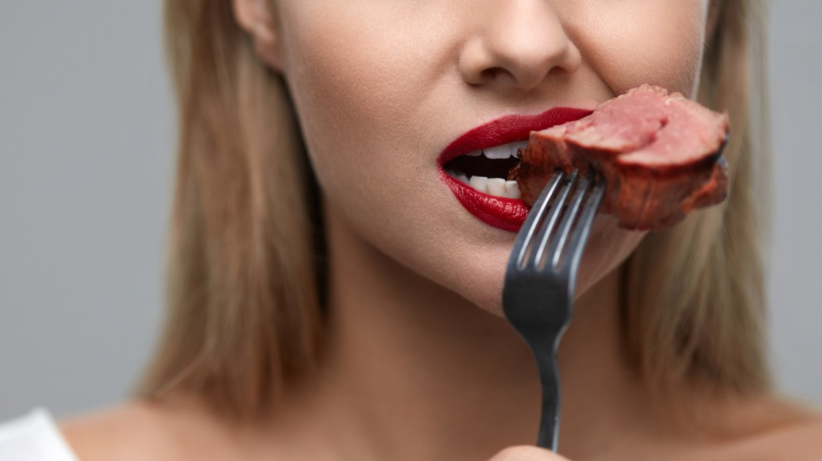 12 ways to ‘nudge’ yourself slimmer (you can eat steak)