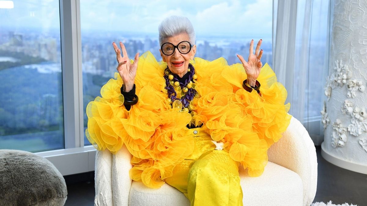 Iris Apfel: Fashion’s Eclectic Icon Passes Away at 102, Leaving a …