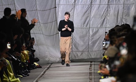 Seán McGirr taps into 90s-era spikiness in Alexander McQueen debut show