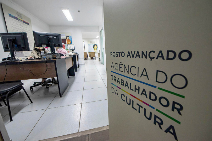 Agência do Trabalhador da Cultura tem vagas abertas para o Festival de Curitiba 2024