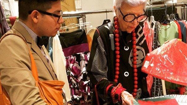 Fashion icon Iris Apfel, once a visiting professor at UT, dies at 102