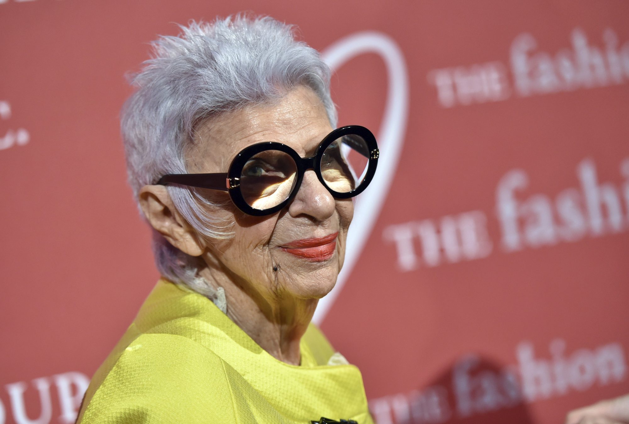 Fashion designer Iris Apfel dies aged 102