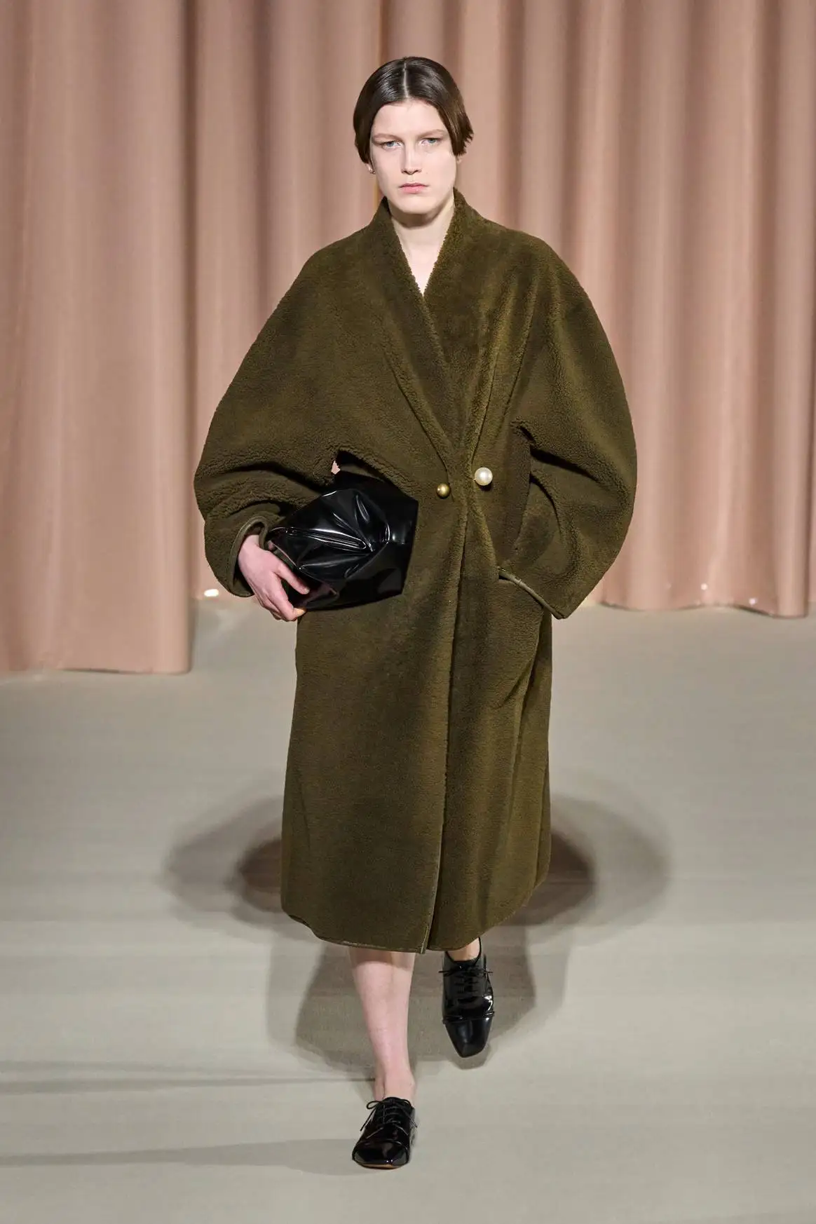 Philosophy FW24/ Look 11