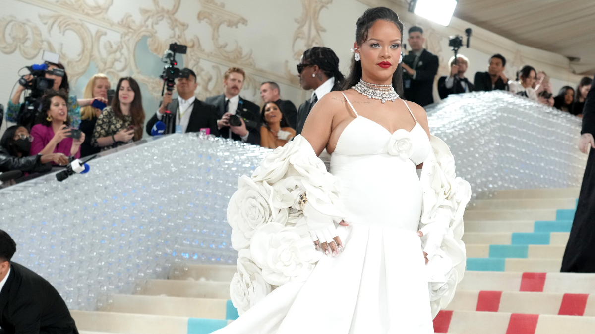 #ItGirlStyle: Rihanna’s Best Fashion Moments that Still Have Us Gagging