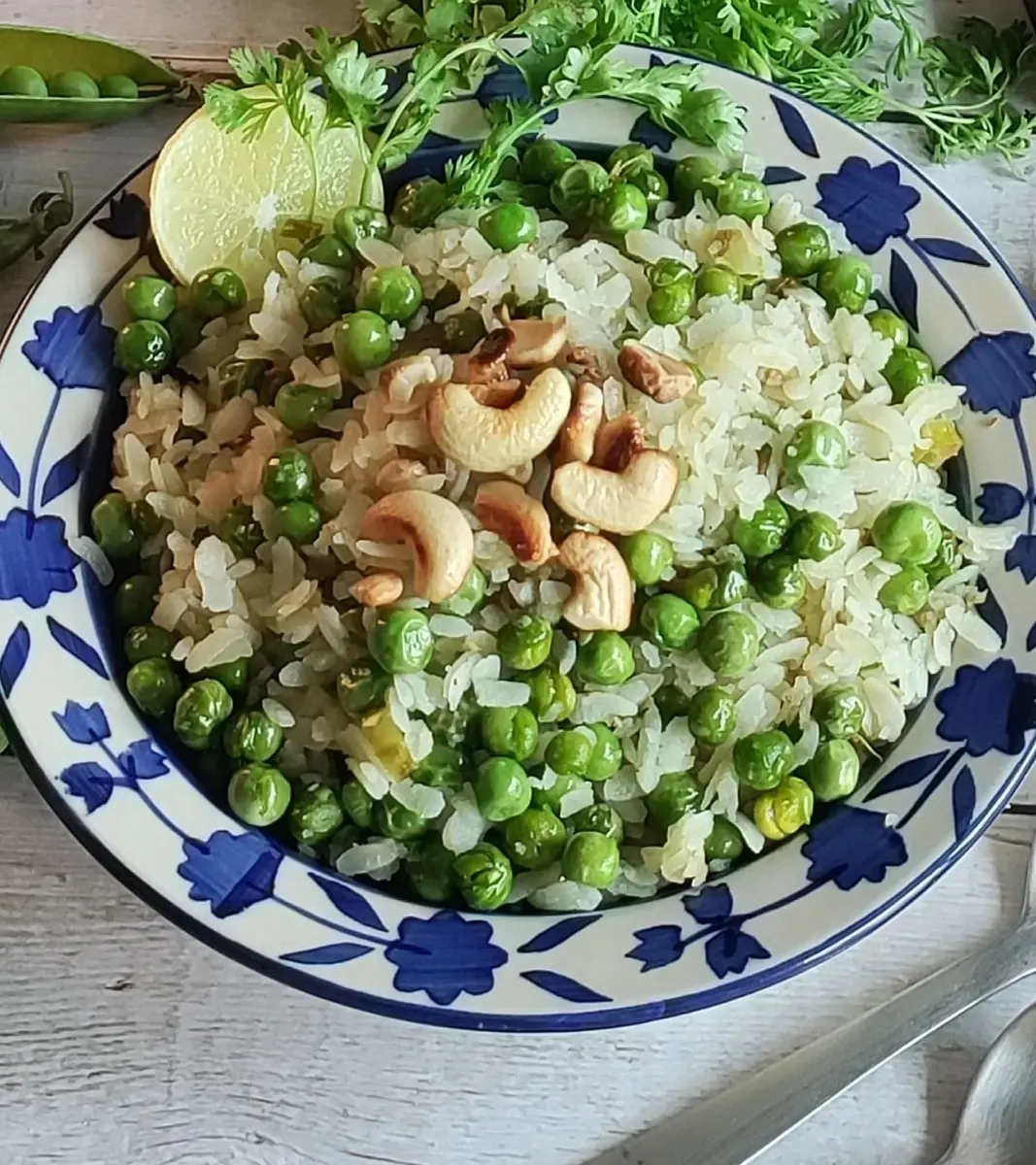 Banarasi Food:  जब भी जाना बनारस ये खाए बिना मत आना... क्योंकि ये टेस्ट कहीं भी नहीं मिलेगा!