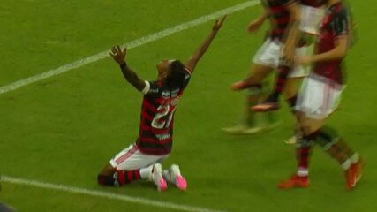 Matheus Gonçalves, do Flamengo, tem carro roubado após deixar o Maracanã