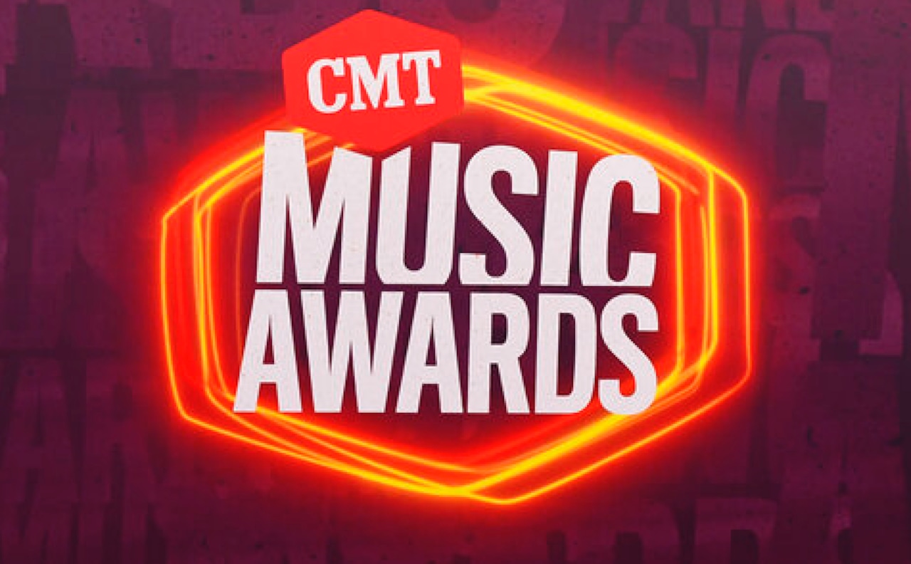 Ex-Pittsburgh Steelers QB breaks silence after country music star girlfriend’s big night at CMT Music Awards