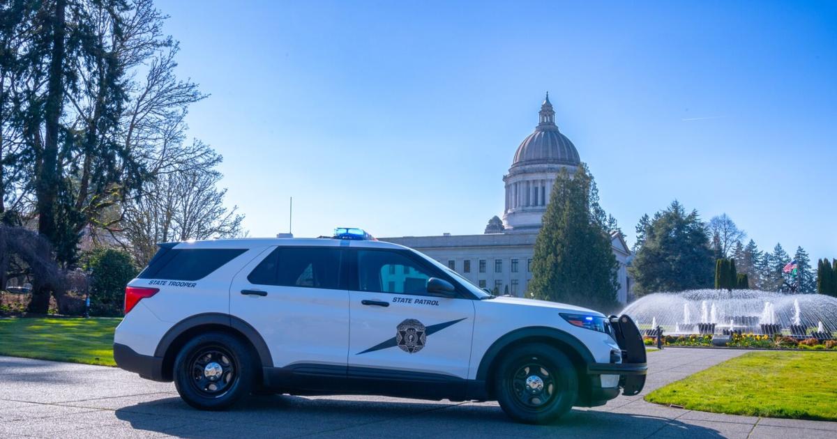 Man injured in Washington State Route 17 car crash near Othello