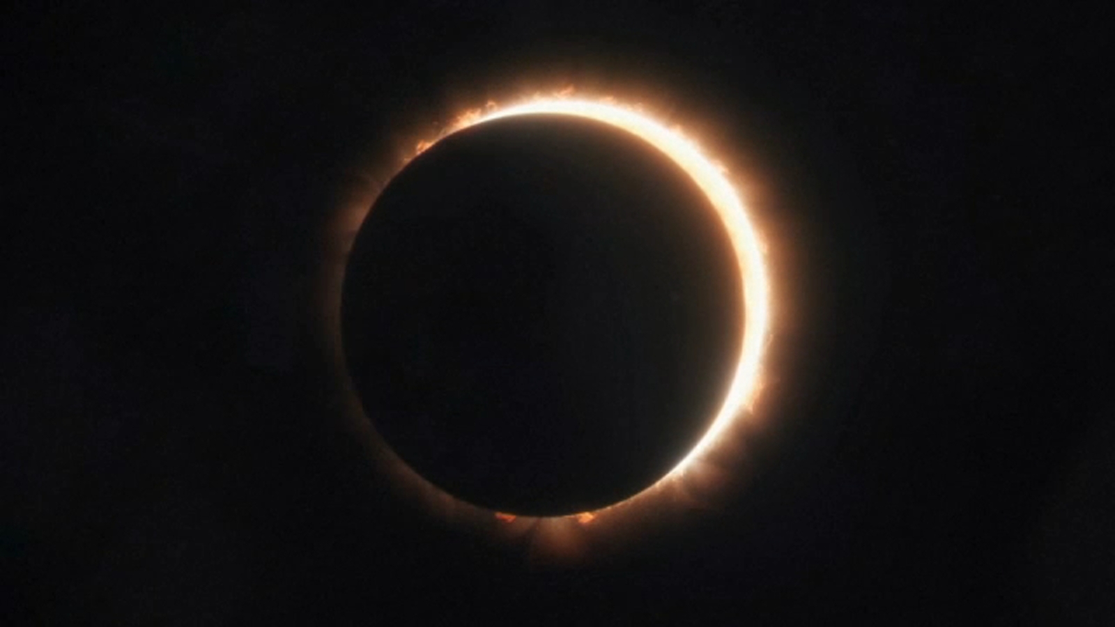 Fresno couple travels to Texas for solar eclipse