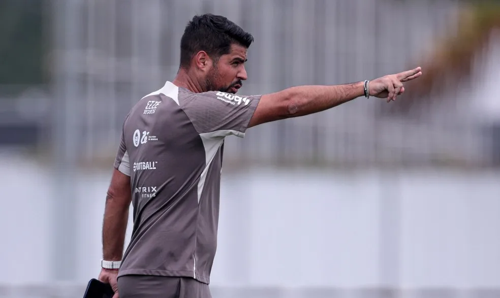 António Oliveira comanda treino do Corinthians — Foto: Rodrigo Coca/Agência Corinthians