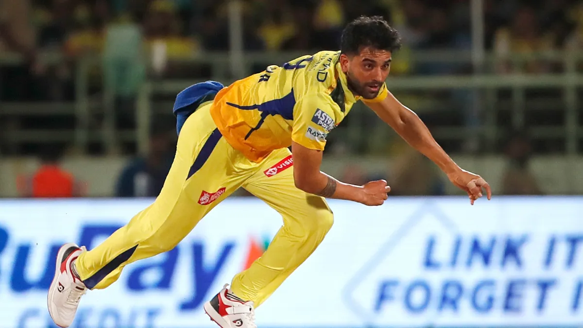 CSK को लगा तगड़ा झटका, दीपक चाहर हुए चोटिल; इस खिलाड़ी की Playing 11 में हुई एंट्री
