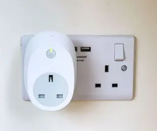 Smart plug