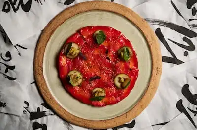 Smoki Moto salmon pizza